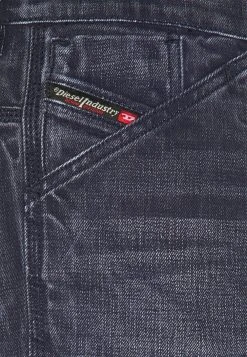 Diesel Authentique 100% D-FRANKY - Jean boyfriend jeans haute homme -Boutique France Diesel 8ef72d1c4fdd445a93bdc84d7e415910