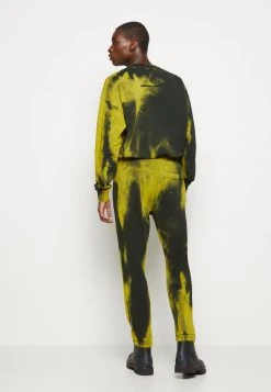 Assurance De l’Authenticité Diesel Pantalon de survêtement joggings normale male -Boutique France Diesel 8fa893c3ccf84a57a1cddb95d9c5cdb0