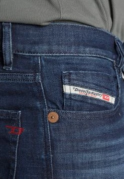 Diesel Jean droit Promos jeans normale male 42 Diesel Jean droit Promos jeans normale male -Boutique France Diesel 90d22ba190424f0ab6d4b1e580728ac8