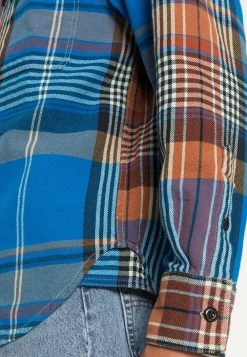 Diesel Prix Préférentiel CROSS - Chemise chemises col kent male -Boutique France Diesel 921136d75f5e4670b0af4ac5e70c82ba