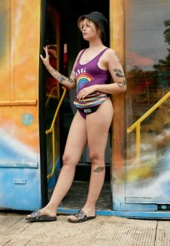 Diesel Première Qualité UFBY-BODY-P - Débardeur t-shirts et tops echancrure dos femme 13 Diesel Première Qualité UFBY-BODY-P - Débardeur t-shirts et tops echancrure dos femme -Boutique France Diesel 9278aaff70b8432e8aa36f4fb986650b