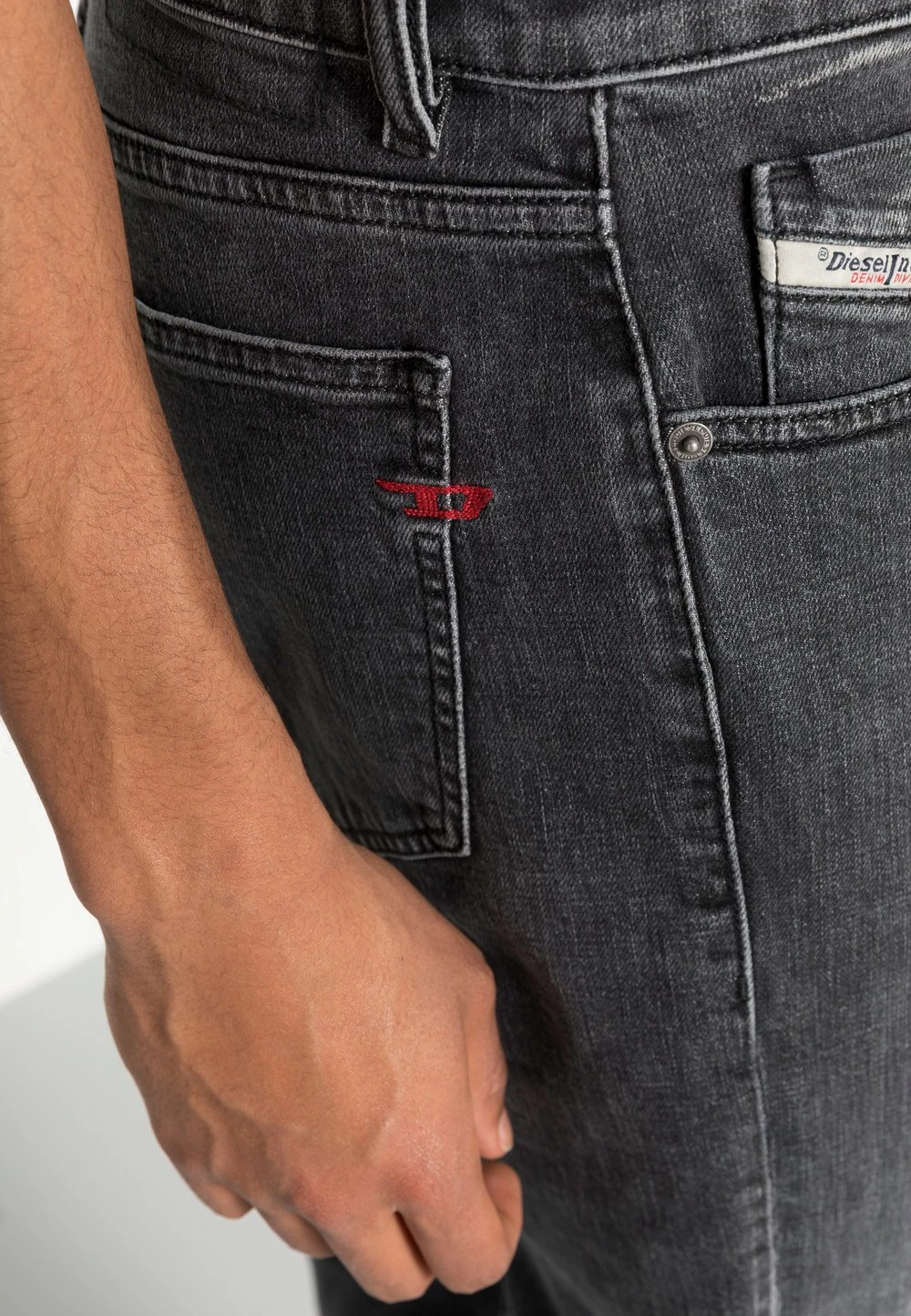 Diesel Bonne Qualité 2019 D-STRUKT - Jean droit jeans normale homme 5 Diesel Bonne Qualité 2019 D-STRUKT - Jean droit jeans normale homme – Image 5