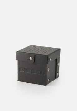 Diesel En promotion MEGA CHIEF - Montre à aiguilles montres et bijoux boucle ardillon homme -Boutique France Diesel 9ac69d31012d43ec90dc8cb7198a8584