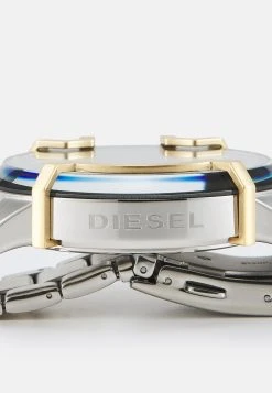 Diesel Soldes En Ligne GRIFFED - Montre à aiguilles montres et bijoux boucle déployante homme -Boutique France Diesel 9b991791835d469181fe43aee65186c6