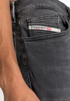 Diesel Prix Affortable D-MIHTRY - Jean droit jeans basse male -Boutique France Diesel 9c3f19fa9698405f9b8a54059ad26f6e