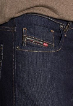 Diesel D-VIKER - Jean droit Rabais jeans normale male 12 Diesel D-VIKER - Jean droit Rabais jeans normale male -Boutique France Diesel a02dfa354c334be1affe499bb27893d0