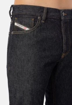 Diesel Se Vend Bas Prix Jean droit jeans normale homme -Boutique France Diesel a0854fd85f964192a29dcf17979736c4