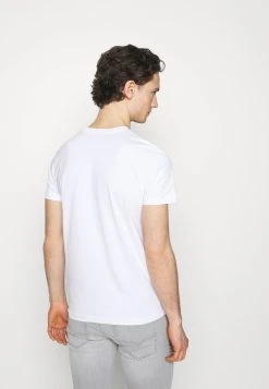 Diesel Prix d’Amis DIEGOS - T-shirt basique t-shirts col rond homme 18 Diesel Prix d’Amis DIEGOS - T-shirt basique t-shirts col rond homme -Boutique France Diesel a2499c68b32641b098753a70b3a90203