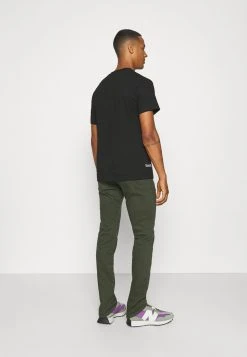 Qualité Fiable Diesel D YENNOX - Jean slim jeans normale homme 21 Qualité Fiable Diesel D YENNOX - Jean slim jeans normale homme -Boutique France Diesel abb31bd691fd498f8c043aac39cf54a3