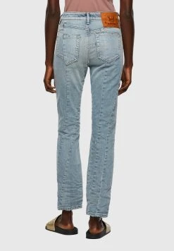 Diesel Assurance De l’Authenticité Jean slim jeans femme femme -Boutique France Diesel ad52fa78cf9b42e0915e7d37c9ef0188