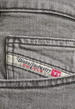 Diesel D YENNOX - Jean slim Prix Réduit jeans normale homme -Boutique France Diesel aed251d62ae44dbfa8144303886b7b3d