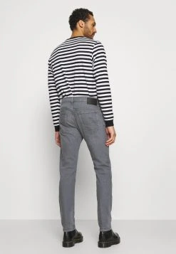 Prix De Lancement Diesel YENNOX - Jean slim jeans normale homme -Boutique France Diesel afca96096d804ae882835f63fb166ec7