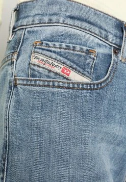 Soldes En Ligne Diesel 2016 D-AIR - Jean droit jeans normale female -Boutique France Diesel b12024abaf754a08b088d82de7862b54