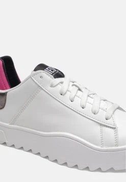 Diesel Prix Avantageux Baskets basses sneakers rond femme -Boutique France Diesel b386db9635d247e6aa24516bd4b489ad