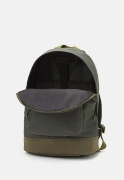 Diesel VIOLANO UNISEX - Sac à dos Promos sacs et bagages compartiment pour pc portable -Boutique France Diesel b87274c7d9ba4d4d88f75d50a381600b