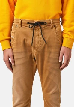 Diesel KROOLEY - Jean droit Rabais jeans normale homme -Boutique France Diesel b8df60c81c1945d19fa5c1dc24c1f8b9