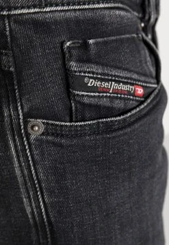 Prix Dégriffé Diesel 1979 SLEENKER - Jean slim jeans normale male -Boutique France Diesel b9f4c150db314246865c44d9416b4149
