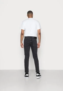 Diesel Meilleur Prix Garanti Jean droit jeans normale male -Boutique France Diesel bcaa2cc5e7014a0b89baa8e2079316df