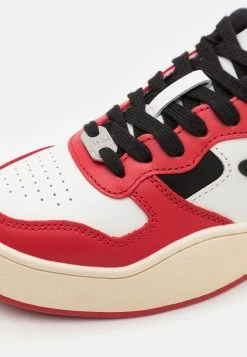 Diesel S-UKIYO LOW - Baskets basses Prix Aimable sneakers rond homme -Boutique France Diesel bf09c140b77e4bfa8c6d41d26a08c594