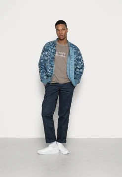 Diesel JUBINDY - T-shirt imprimé Prix Dynamité t-shirts col rond male -Boutique France Diesel bf930ff2aa0f450899cab8684f7f2bbb