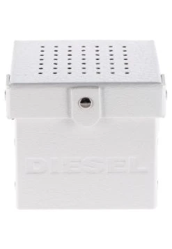 Vendre Diesel Montre à aiguilles montres et bijoux boucle déployante male -Boutique France Diesel c096cc647baf41e2a64ecdbcb296bb32