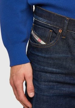 Diesel qualité absolue Jean droit jeans homme homme -Boutique France Diesel c21f6589fc1447488f983eb22c8c959a