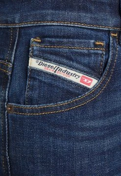 Vendre Diesel 1994 - Jean droit jeans haute female 5 Vendre Diesel 1994 - Jean droit jeans haute female -Boutique France Diesel c2d1777a8709470993e077fec1e5981c
