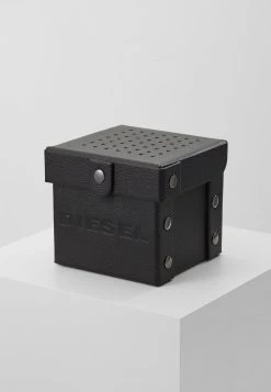 Diesel CRUSHER - Montre à affichage digital Plus Bas Prix De Vente montres et bijoux 5 atm homme -Boutique France Diesel c364add99f4442c9b3e4600925a2b9ad