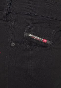 Diesel Jean droit Prix Bradés jeans normale homme -Boutique France Diesel c51d13a057ce40589516035165164b7e