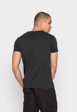 Diesel DIEGOR - T-shirt imprimé Assurance De l’Authenticité t-shirts & polos col rond homme -Boutique France Diesel c6ec9fdd9a78437f846c84f410f9bcb0