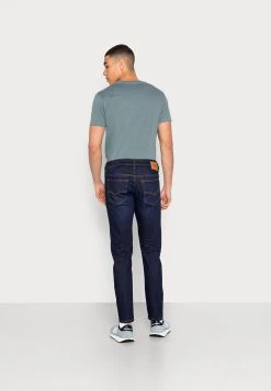Diesel D YENNOX - Jean slim Discount En Ligne jeans normale male -Boutique France Diesel c7d52c4c9f3840e38fa6e6efa43b94f9