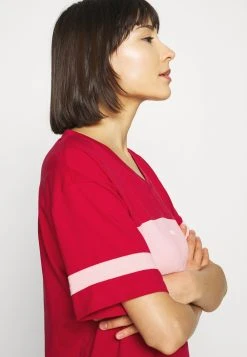 Excellente qualité Diesel UFTEE-CHEERLY T-SHIRT - Chemise de nuit / Nuisette lingerie col en v femme -Boutique France Diesel c8e6a5329e084170a1242204493241da