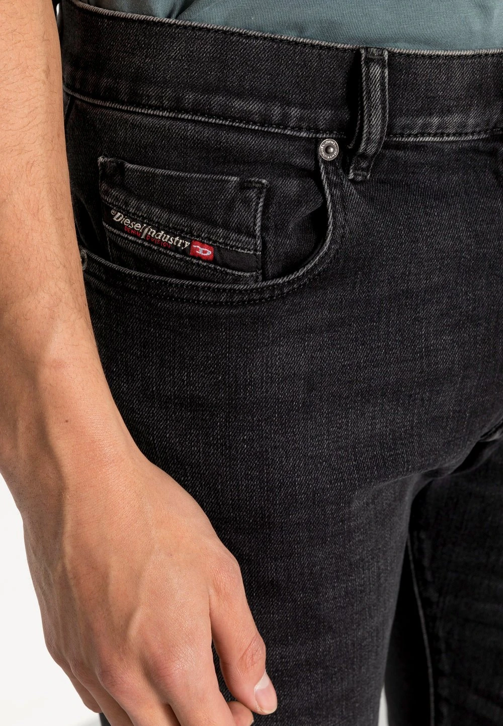 Diesel 2019 D-STRUKT - Jean droit Rabais jeans normale male 5 Diesel 2019 D-STRUKT - Jean droit Rabais jeans normale male – Image 5