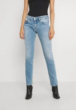 Diesel D-LYLA - Jean slim Prix De Lancement jeans normale femme