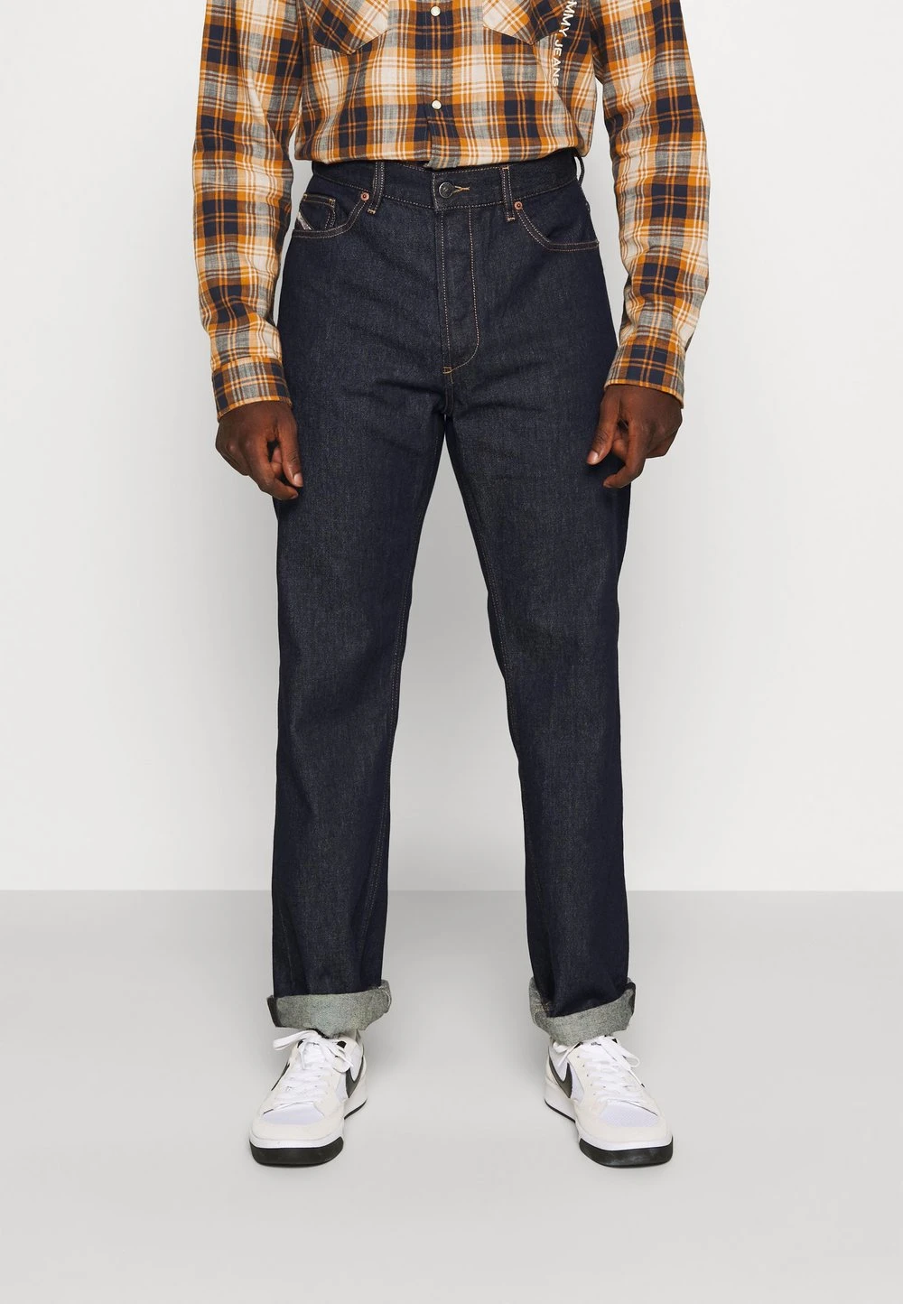 Diesel Prix Favorable D-MACS - Jean droit jeans normale homme 1 Diesel Prix Favorable D-MACS - Jean droit jeans normale homme