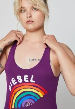 Diesel Première Qualité UFBY-BODY-P - Débardeur t-shirts et tops echancrure dos femme 15 Diesel Première Qualité UFBY-BODY-P - Débardeur t-shirts et tops echancrure dos femme -Boutique France Diesel dd3f6cd99afe4a4eb885e3578c08a988