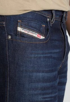 Diesel Prix Allégé D-VOCS - Jean droit jeans haute male -Boutique France Diesel ddcd150d13e74a63944bb6dcf6eeb70e