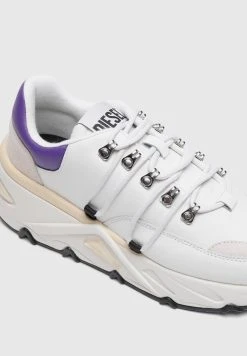 Diesel Plus Bas Prix De Vente Baskets basses baskets & sneakers rond femme -Boutique France Diesel de8bb9e59fc6463db8c2372f89af5ca5