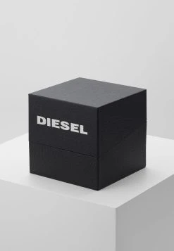 Diesel Rabais CRUSHER - Montre à affichage digital montres et bijoux boucle ardillon homme -Boutique France Diesel e12d23e22ddb4e998db986406cf370c3