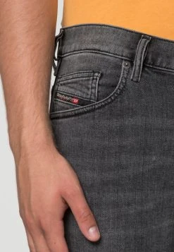 Diesel Produit de première qualité D YENNOX - Jean slim jeans normale homme -Boutique France Diesel e62a6a158a524c0692f769509b43f2ae