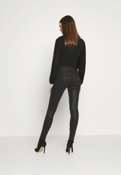 Prix Abordable Diesel SLANDY - Jeans Skinny normale female -Boutique France Diesel e7cf6c336a0444bb8570007c4350fc06