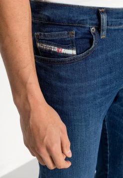 Diesel Haute Qualité D-MIHTRY - Jean droit jeans normale homme 26 Diesel Haute Qualité D-MIHTRY - Jean droit jeans normale homme -Boutique France Diesel e836b05914ca4716837f6905a36cadba