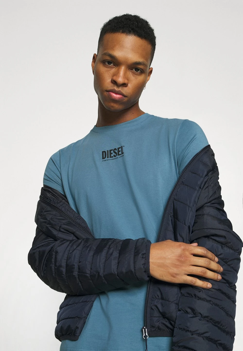 Diesel DIEGOS ECOSMALLOGO UNISEX - T-shirt imprimé Prix Affortable t-shirts col rond 4 Diesel DIEGOS ECOSMALLOGO UNISEX - T-shirt imprimé Prix Affortable t-shirts col rond – Image 4