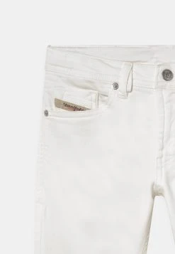 Diesel THOMMER - Jean slim Prix Imbattable jeans normale kids -Boutique France Diesel f5fa7ed5ed8b4aa79be4182e20e32b99